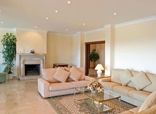 Какой выбрать дизайн потолков из гипсокартона. Преимущества гипсокартонных потолков 21 Какой выбрать дизайн потолков из гипсокартона. Преимущества гипсокартонных потолков 21