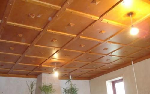 Чем отделать потолок на даче недорого. Чем отделать потолок на даче, чтобы было дешево и красиво