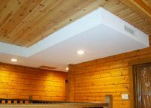 Какие потолки лучше делать в доме. Какие потолки предпочтительнее всего выбирать для частного дома?