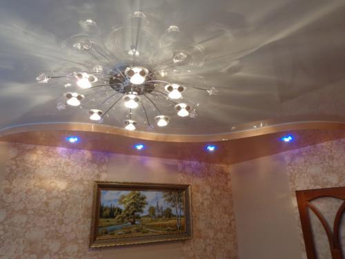 Дизайн натяжных потолков в спальне. Натяжной потолок в спальне — 155 лучший фото идей