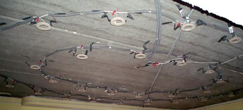 Установка светильников в натяжной потолок без закладных. Особенности монтажа осветительных приборов в натяжной потолок