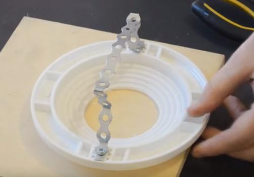 Установка led светильников в натяжной потолок. Изготовление закладной для светильника