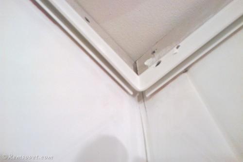 Установка багета на натяжной потолок. Легкие пенопластовые модели 05