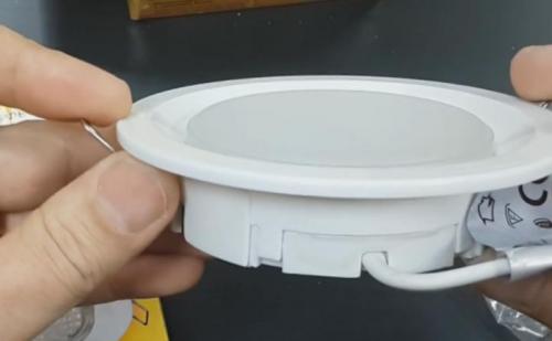 Какие светильники лучше установить в натяжной потолок. Разновидности GX-53 05 Какие светильники лучше установить в натяжной потолок. Разновидности GX-53 05