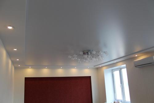 Точечные светильники для натяжных потолков с подсветкой. Точечные светильники для натяжных потолков –, как выбрать и установить потолочные элементы (115 фото)