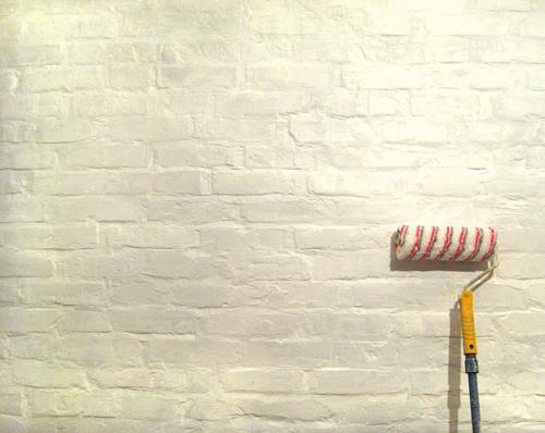 ТОП-8 лучших красок для потолка. Топ самых хороших стойких красок для потолков и стен помещений 27