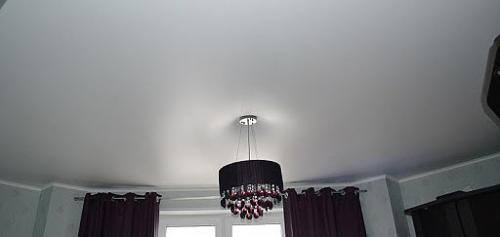 Натяжные потолки + свет. В чем сложность сочетания освещения с натяжными потолками?
