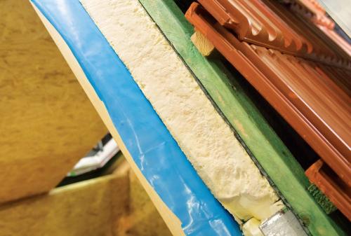 Как сделать деревянный потолок в частном доме. Особенности перекрытия деревянной постройки