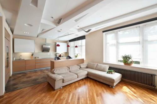 Дизайн потолков в гостиной 2020. Дизайн потолка в зале — модные новинки дизайна 2021 года: фото-примеры красивого декорирования натяжного или из гипсокартона потолка