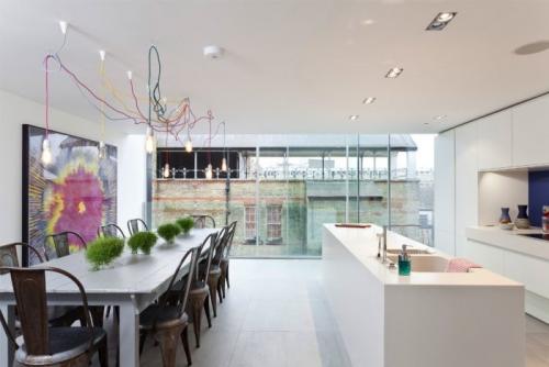 Освещение натяжного потолка на кухне. Натяжной потолок: дизайн освещения в кухонном помещении