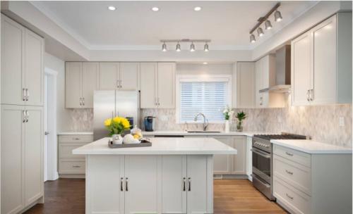 Освещение в спальне натяжной потолок. Расположение светильников в зависимости от помещения