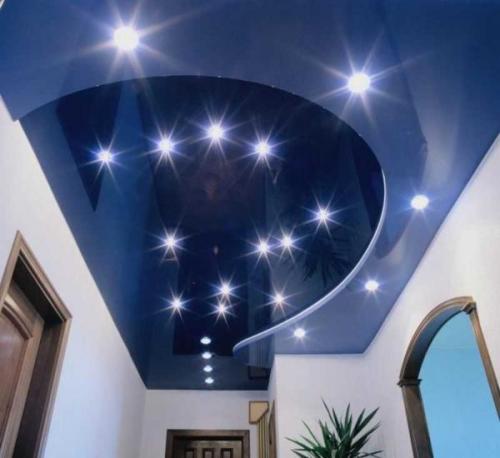 Расположение светильников на потолке без люстры. Правила размещения точечных светильников