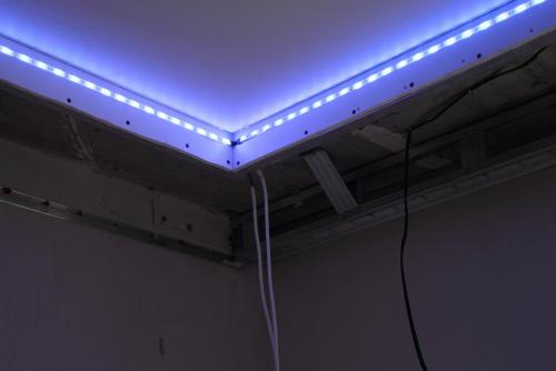 Светодиодная лента под натяжным потолком. Светодиодное освещение и его характеристики