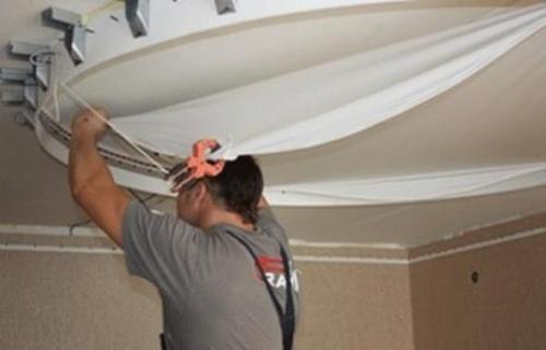 Можно ли делать натяжной потолок в ванной комнате. ПВХ полотно 07