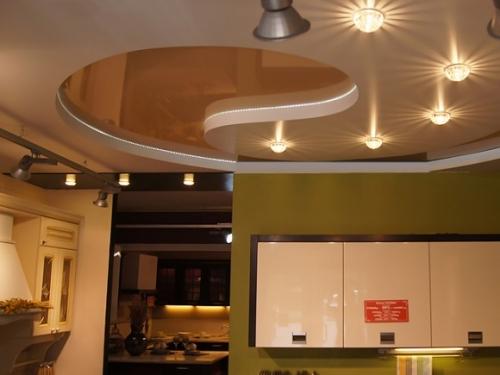 Натяжной потолок с подсветкой своими руками. Освещение натяжного потолка: основные варианты