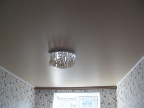 Натяжные потолки матовые сатиновые. Отличия глянцевого, сатинового и матового потолка 05