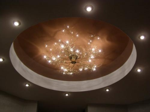 Потолок в спальне 2023. Натяжные потолки в спальне: модный дизайн 2023