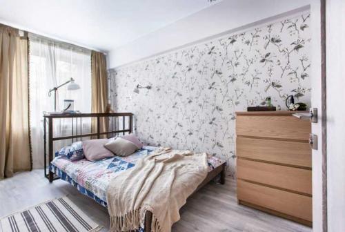 Ремонт потолка в спальне. Потолок в спальне — обзор простых идей по оформлению потолка в спальне. Инструкция от А до Я + фото