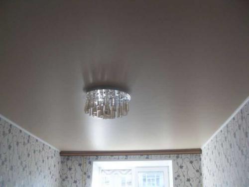 Натяжной потолок в спальне — преимуществ аи недостатки натяжных потолков. Нюансы установки. Выбор материала и цветов. Фото и видео-обзоры от профессионалов