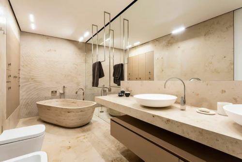 Потолок в ванной 2022. Потолок в ванной —, какой лучше дизайн выбрать и как украсить своими руками (120 фото-идей 2020 года)