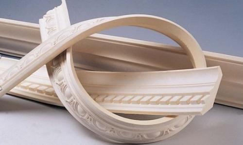 Потолочный багет под натяжные потолки. Назначение и особенности потолочного плинтуса