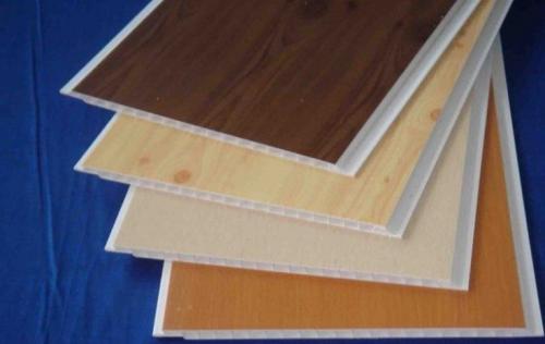 Потолок в ванной из пластиковых панелей. (+85 фото) Красивая отделка потолка в ванной комнате панелями ПВХ 85 фото