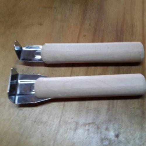 Шпатель для натяжного потолка своими руками. Виды