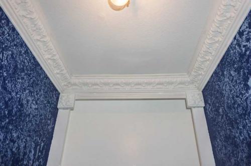 Чем отделать потолок в частном доме. Все варианты отделки потолка — обзор лучших материалов, всех плюсов и минусов (100 фото новинок)