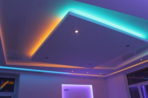 Расположение светильников на натяжном потолке без люстры. Какие подобрать светильники для натяжных потолков