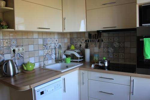 Фартук на кухню советы дизайнера. Как выбрать фартук для кухни: практические советы, фото примеры