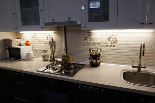 Из чего лучше сделать фартук на кухню. ТОП-20 материалов для замены фартука кухни | ФОТО, плюсы и минусы способов 26