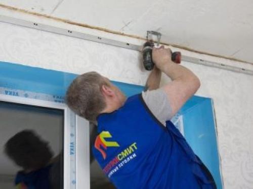 Технология установки натяжных потолков. Штапиковая 05