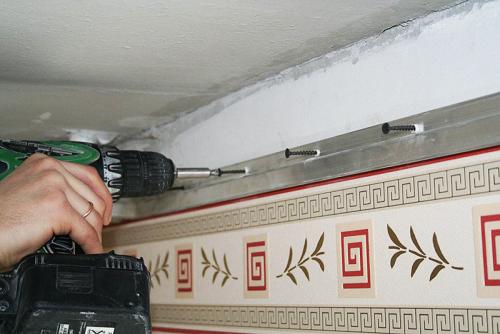 Стыковочный профиль для натяжного потолка. Установка профиля для винилового потолка