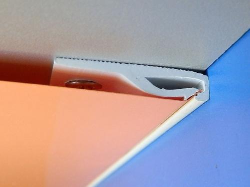 Ширина и высота профиля для натяжных потолков. Способ крепления к поверхности