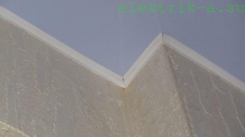 Натяжной потолок и подсветка. Натяжные потолки и освещение: особенности монтажа светильников и подсветки