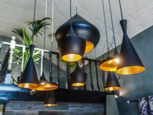 Устанавливаем люстру на натяжном потолке. Вешаем люстру на крюк 11 Устанавливаем люстру на натяжном потолке. Вешаем люстру на крюк 11