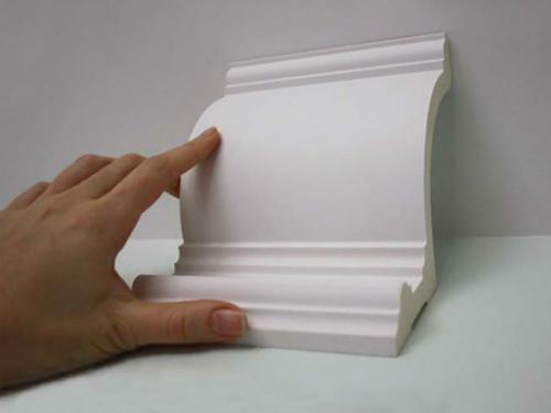 Натяжной потолок плинтус. Разновидности галтелей