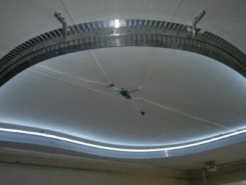 Монтаж двухуровневого натяжного потолка. Крепление натяжного полотна по гарпунной технологии 15 Монтаж двухуровневого натяжного потолка. Крепление натяжного полотна по гарпунной технологии 15