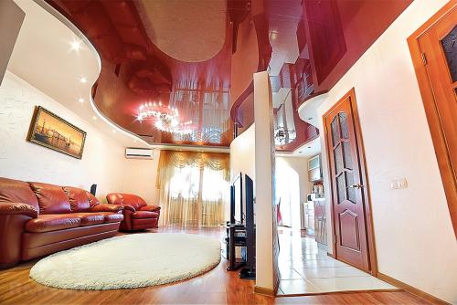 Натяжные потолки из ПВХ-пленки или тканевые. Потолки натяжные из ПВХ (поливинилхлорид) 05