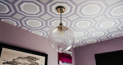 Чем обшить потолок дешево. Обновляем потолок недорого: самый дешевый способ отделки