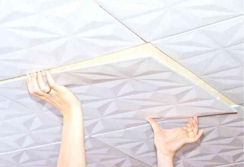 Чем лучше отделать потолок в квартире дешево и красиво. Бюджетный вариант отделки потолка