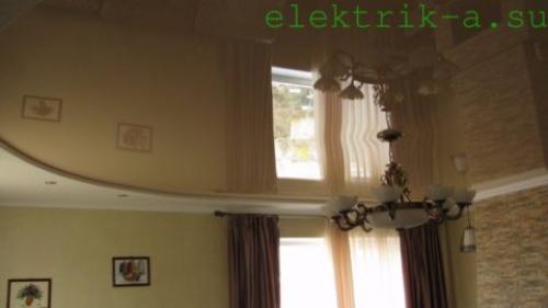 Свет под натяжным потолком. Натяжные потолки и освещение: особенности монтажа светильников и подсветки