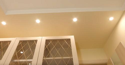 Сколько нужно точечных светильников на кухне 6 метров. Акцентное освещение кухни