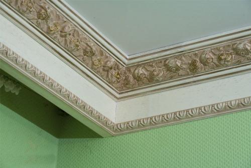 Лучшие плинтусы для натяжных потолков на 2022 год. Особенности 14 Лучшие плинтусы для натяжных потолков на 2022 год. Особенности 14