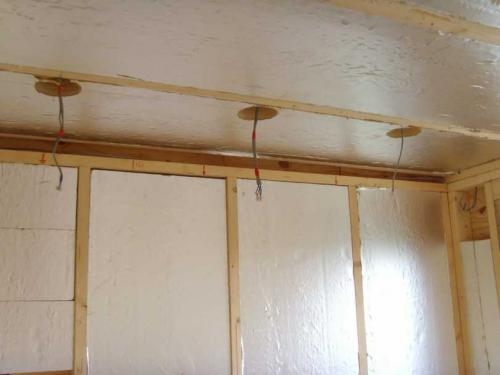 Потолок ремонт своими руками. Ремонт потолка своими руками: подробное описание вариантов, как отремонтировать потолок (100 фото и видео)